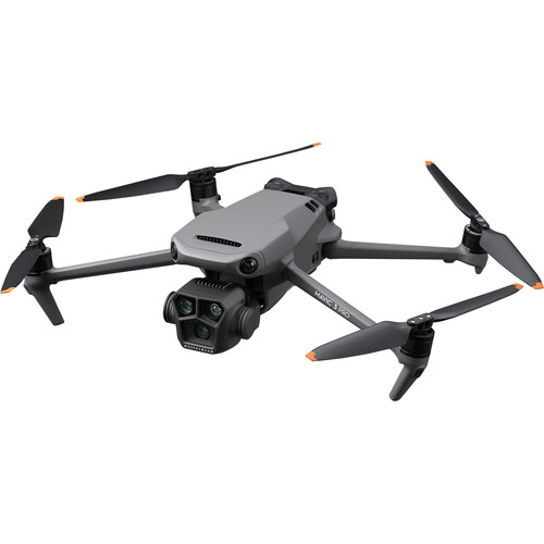 DJI Mavic 3 Pro Drone con Fly More Combo e DJI RC