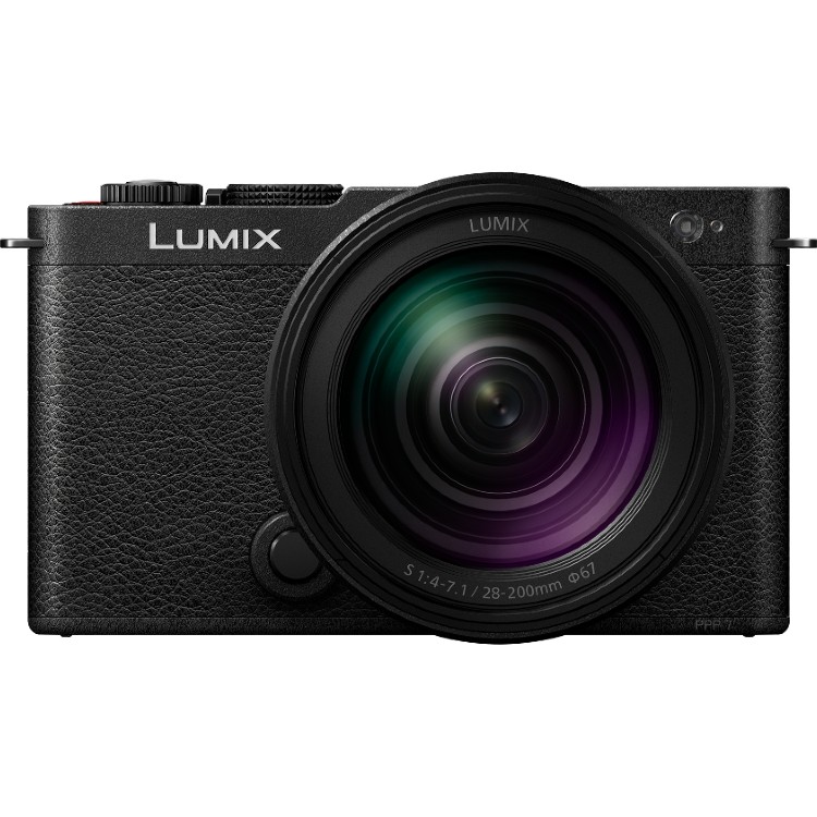 Lumix S9 Jet Black + LUMIX S 28-200mm F/4-7.1 MACRO