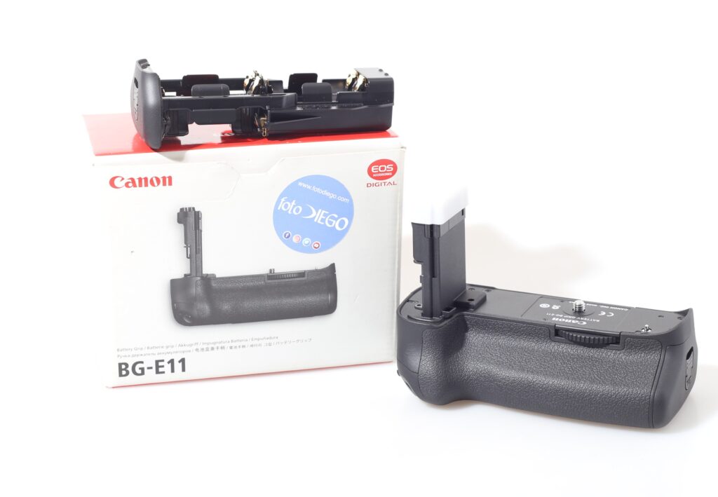 BATTERY GRIP CANON BG-E11. 5D MARK 3, 5DS, 5DS R.