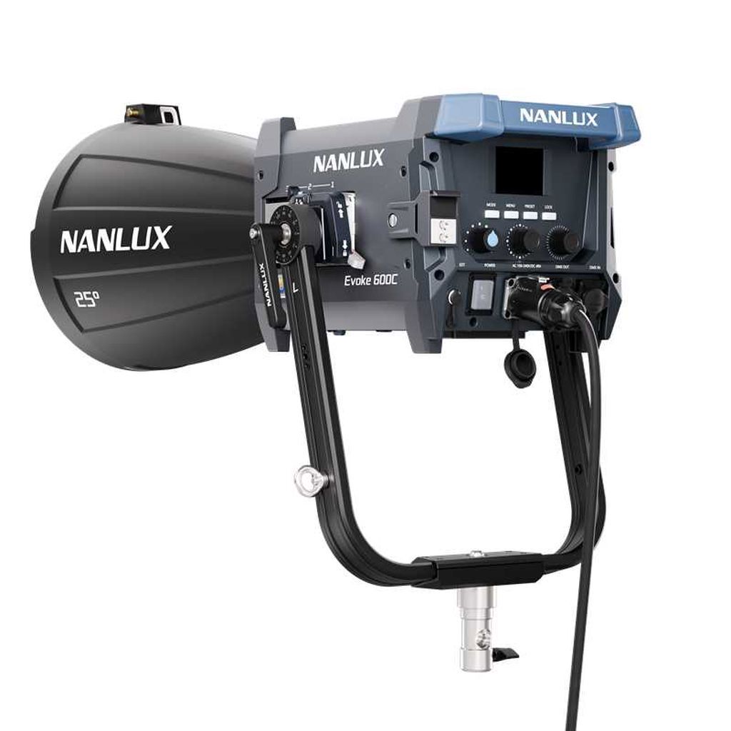 NANLUX - EVOKE 600C LED FULL-COLOR SPOT LIGHT WITH TROLLEY CASE