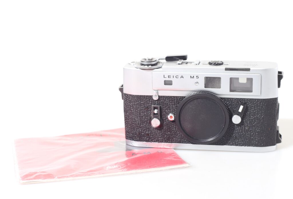 FOTOCAMERA ANALOGICA 35 MM LEICA M5. CORPO.
