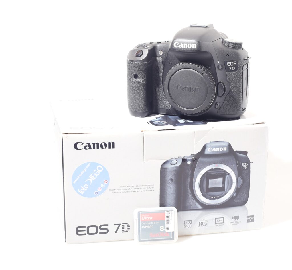FOTOCAMERA DIGITALE REFLEX CANON EOS 7D. CORPO.