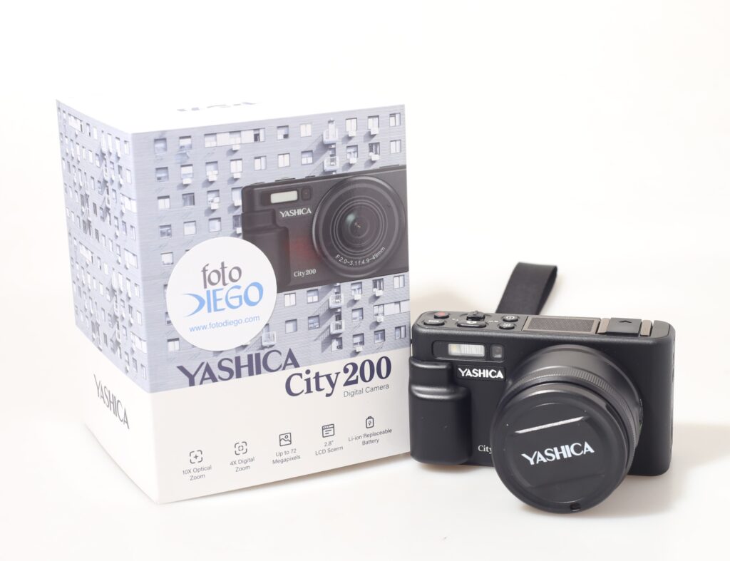 FOTOCAMERA DIGITALE YASHICA CITY 200. EX DEMO.