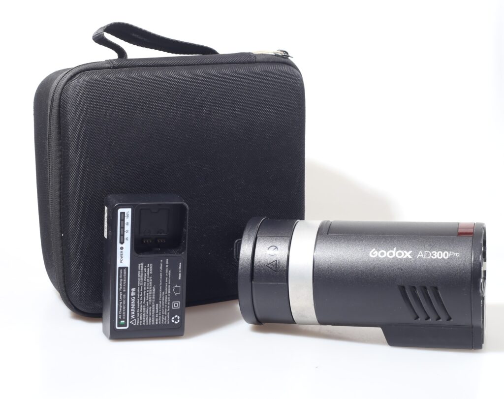 FLASH GODOX AD 300 PRO.