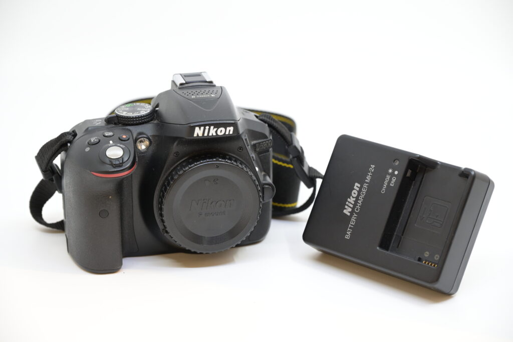 FOTOCAMERA REFLEX APS-C NIKON D5300 (SOLO CORPO)