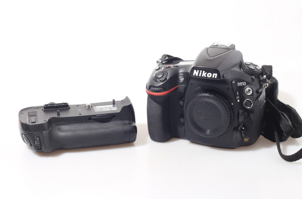 FOTOCAMERA DIGITALE REFLEX FF NIKON D810 + BG. CORPO.