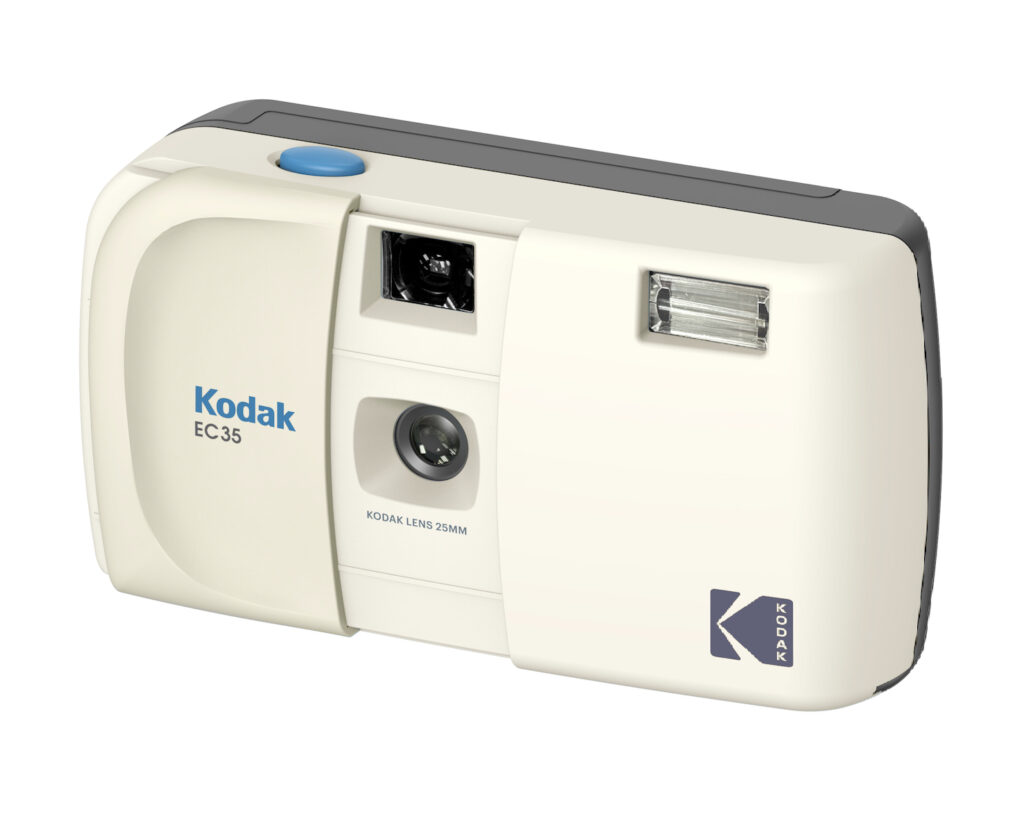 Kodak EC35 Vanilla White – Fotocamera Analogica 35mm Riutilizzabile con Obiettivo 25mm e Flash