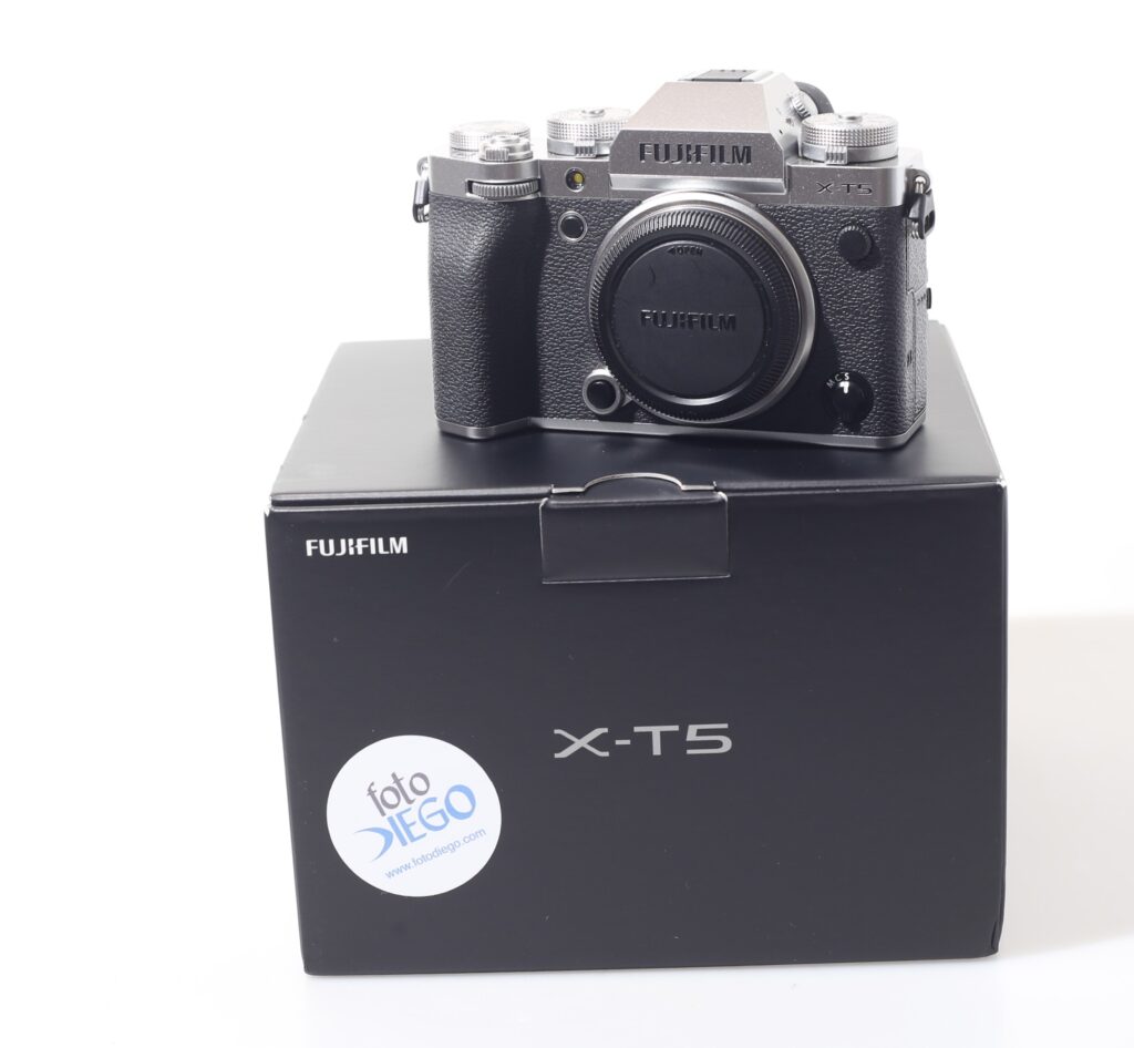 FOTOCAMERA DIGITALE MIRRORLESS FUJI X-T5. CORPO.