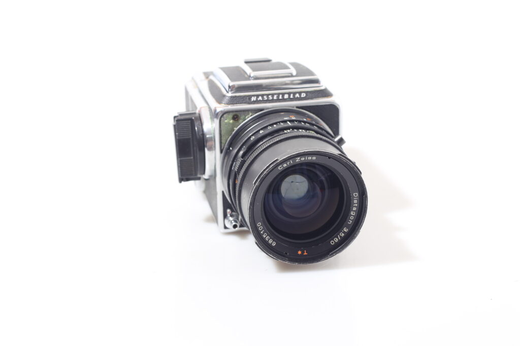 FOTOCAMERA ANALOGICA HASSELBLAD 500 C/M + 60 MM F/3.5.