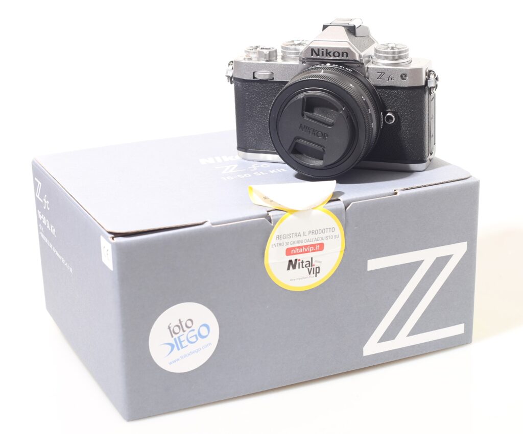 FOTOCAMERA DIGITALE MIRRORLESS NIKON Z FC + 16-50 VR.