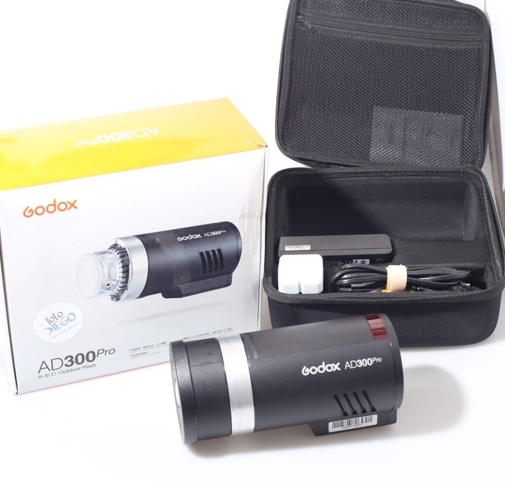 FLASH GODOX AD300 PRO.